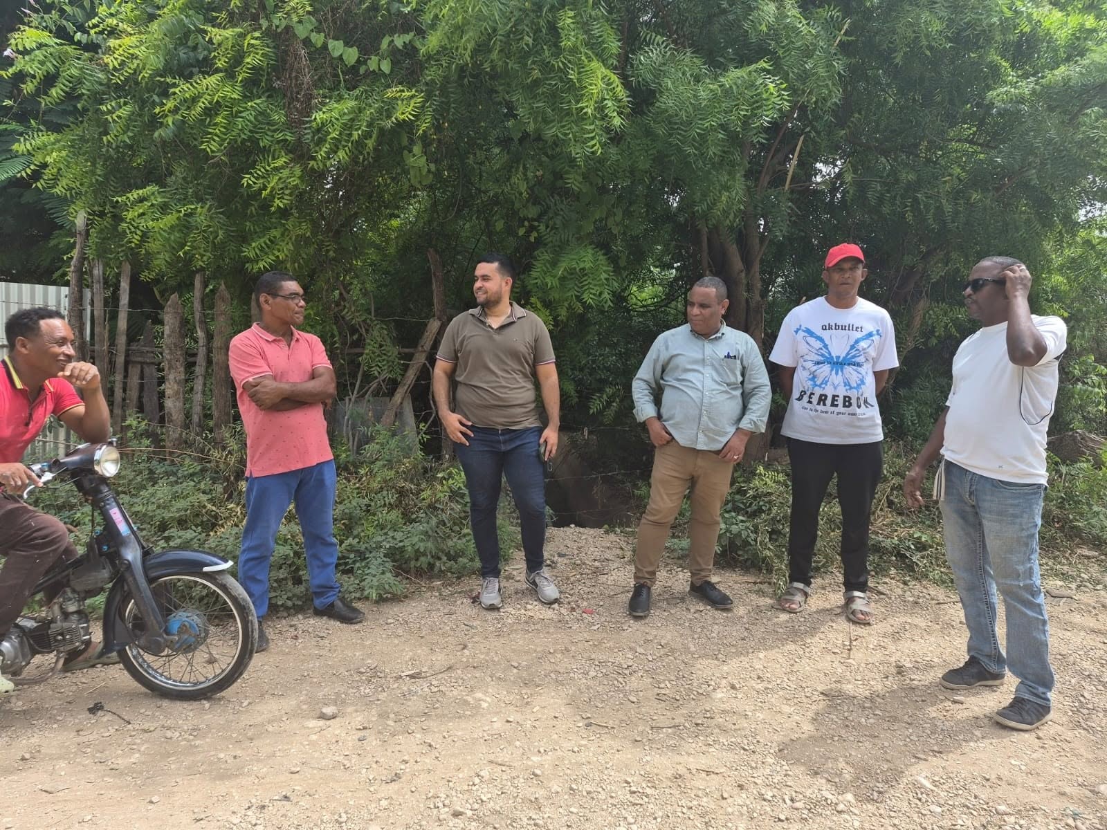 ALCALDE FRANCISCO PEÑA GUZMAN RECORRE EL SECTOR CAMBOYA PARA COORDINAR OBRAS DE INFRAESTRUCTURA